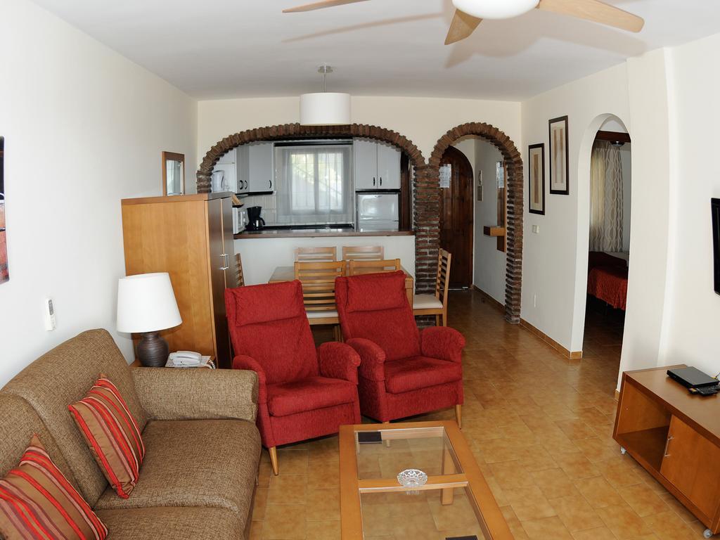 Riviera Del Mar Apartment Sitio de Calahonda Room photo