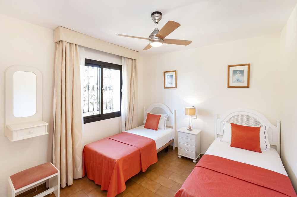 Riviera Del Mar Apartment Sitio de Calahonda Exterior photo
